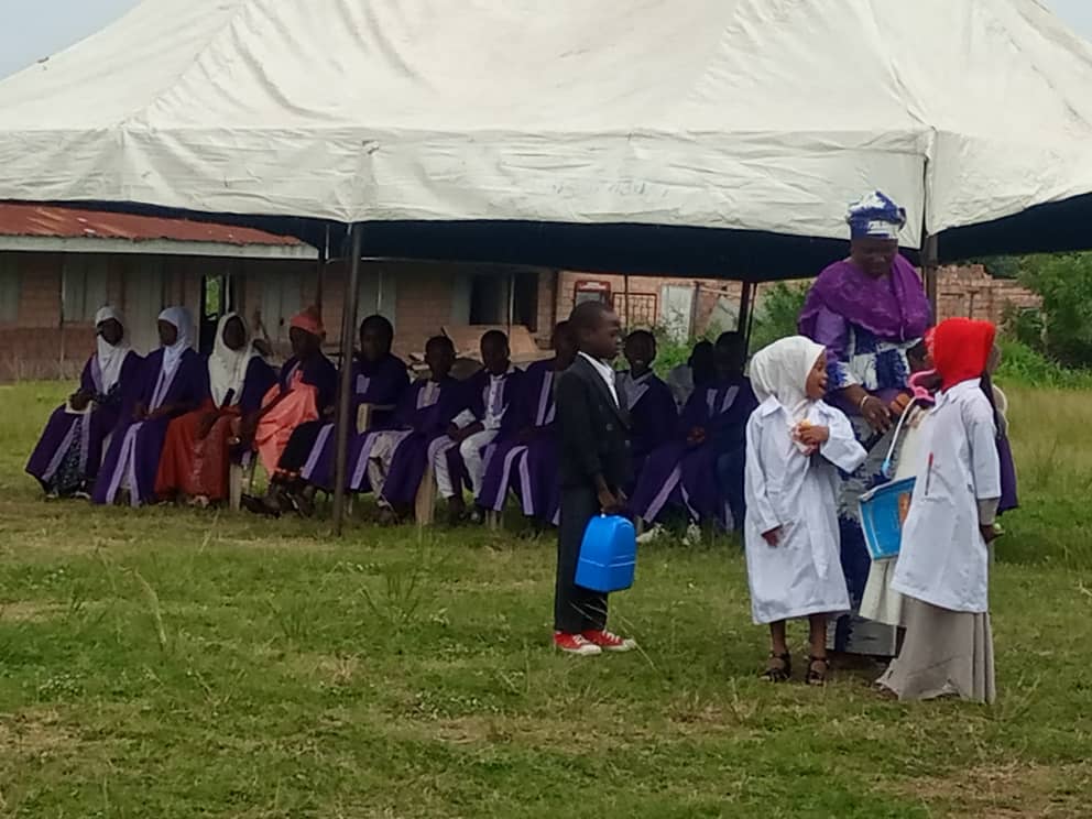 MODEL BASIC SCHOOL GRADUATES 13 PUPILS